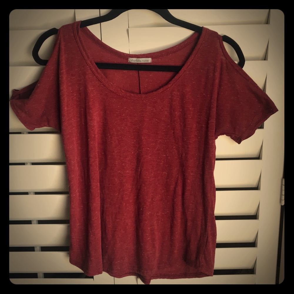 Comfy cute shoulder shirt